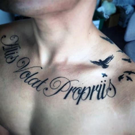 tatuaje hombre clavicula|50 Tatuajes en la clavícula para HOMBRES